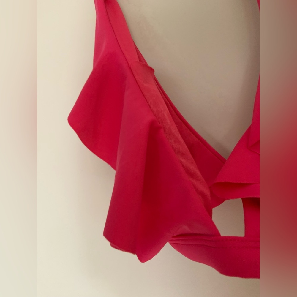 🎾Hot Pink Ruffled Bikini - Picture 6 of 9